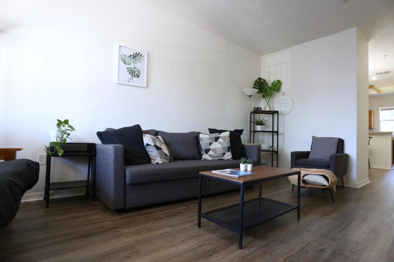 Oaks Modern & Comfy Condo In The Perfect Location Gainesville Kültér fotó